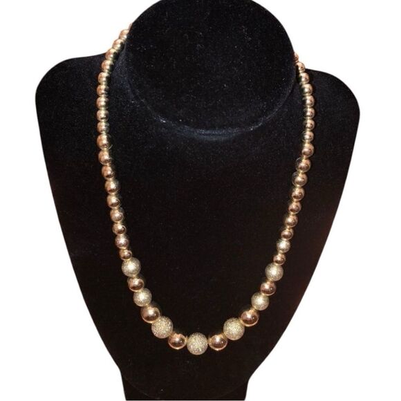 Gold  beaded strand necklace - Picture 1 of 7